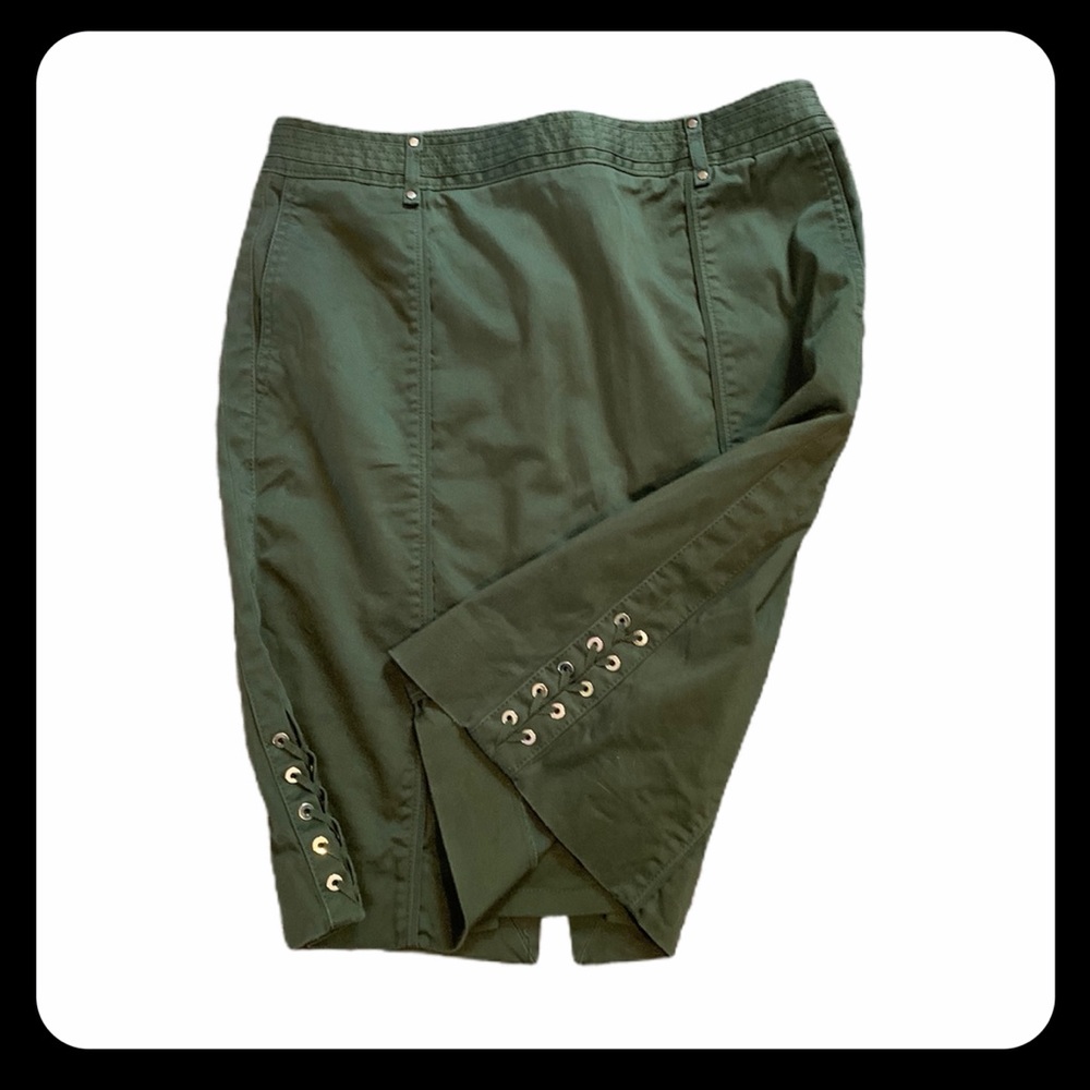 WHBM ARMY GREEN SKIRT SZ 8 NWOT